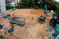 Aurora Pratumnak - construction site